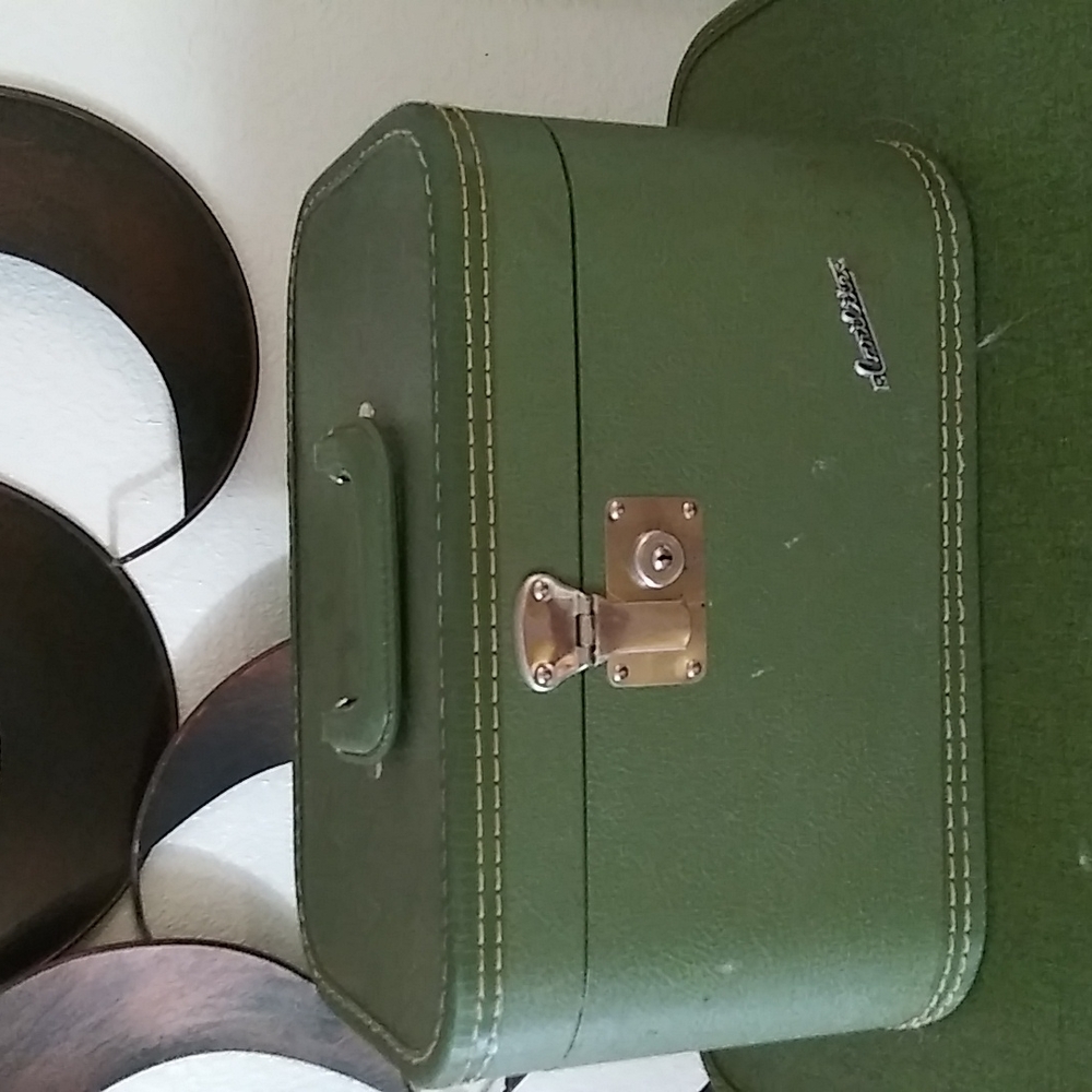 Carilites &Travel Smart vintage suit cases Sold Seperatly